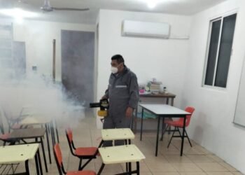 Sanitizan planteles de comunidades de Tulum por casos de Coxsackie