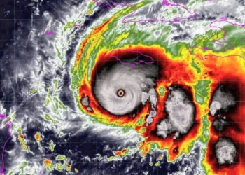 TEMPORADA DE HURACANES: Golpea Melissa con fuerza histórica a Jamaica