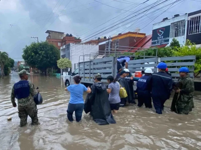 A una semana de las inundaciones en Poza Rica, persiste el estancamiento y la controversia