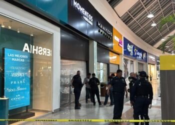 SEGUNDA VEZ EN UNA SEMANA: Enésimo asalto a joyería desata pánico en Plaza Las Américas (VIDEO)