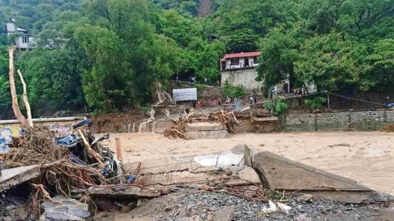 Aún incomunicadas: 93 comunidades tras lluvias en cinco estados