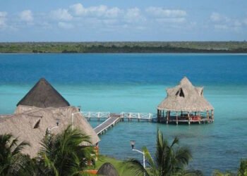 Bacalar: El Pueblo Mágico de Quintana Roo y su hotel secreto