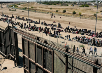 Centros de detención migrantes Trump: El uso de la Marina para un plan de US$ 10.000 millones