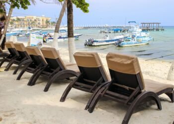 Crisis turística Playa del Carmen: Tarifas caen de 160 a 45 dólares