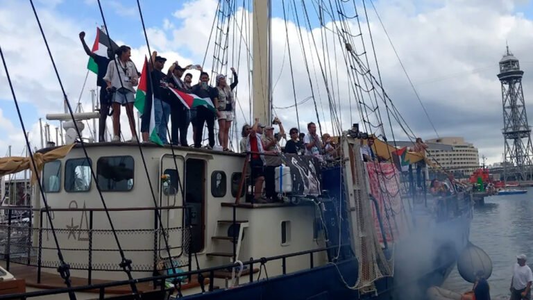 Denuncian maltrato y negación de tratamientos a activistas de la Flotilla Global Sumud