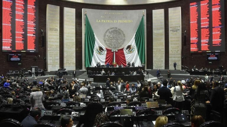 Diputados aprueban Ley Orgánica de la Armada; al Senado el dictamen