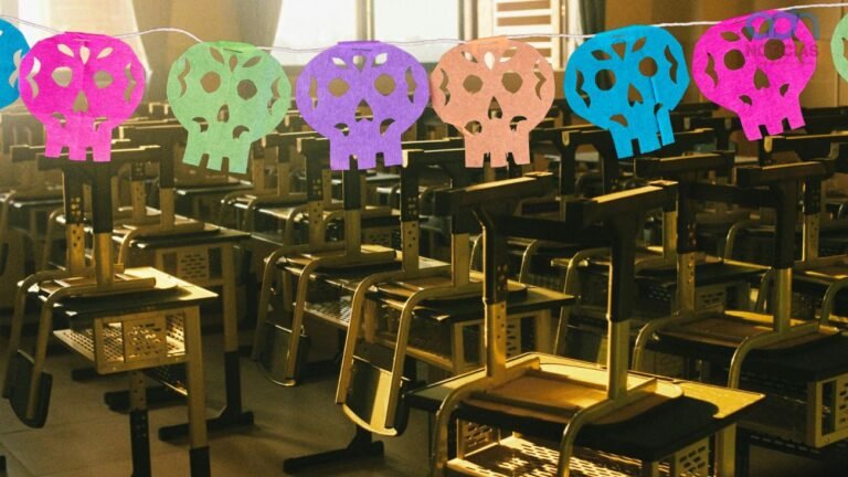 El calendario de la SEP 2025 confirma el primer megapuente de la temporada