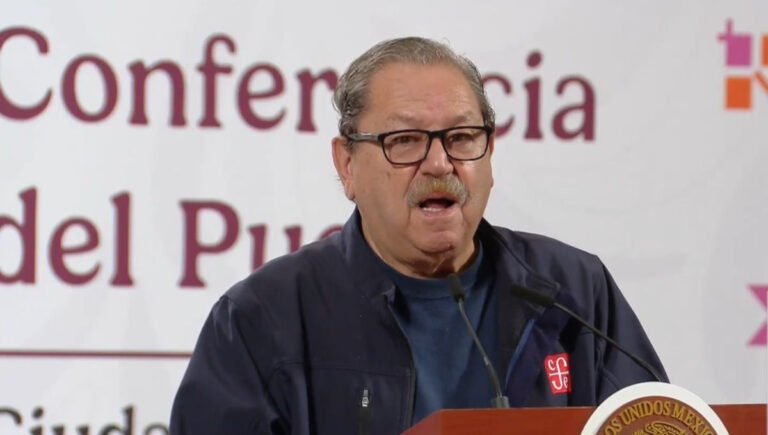 FCE alista plan de lectura juvenil en Latinoamérica con Taibo II