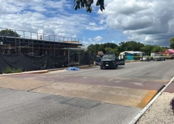 Hallan a hombre sin vida en calle de la SM-248 de Cancún