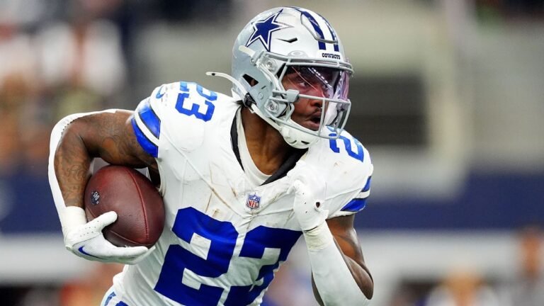 Histórico triunfo de panteras de carolina: Dowdle lidera la victoria contra vaqueros