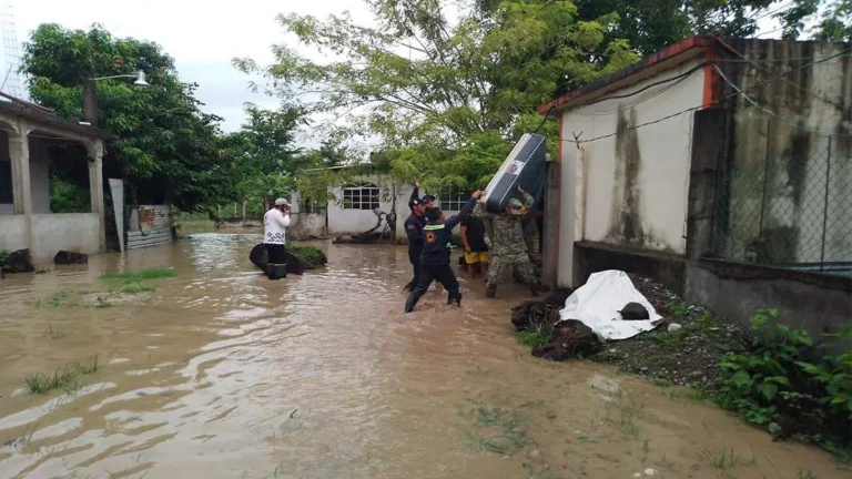 Inundaciones en Poza Rica: Un clamor por auxilio ante la lenta respuesta