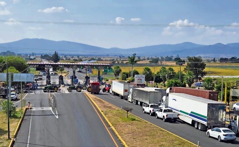 La disputa por el maíz: Agricultores intensifican bloqueos en cinco estados de México