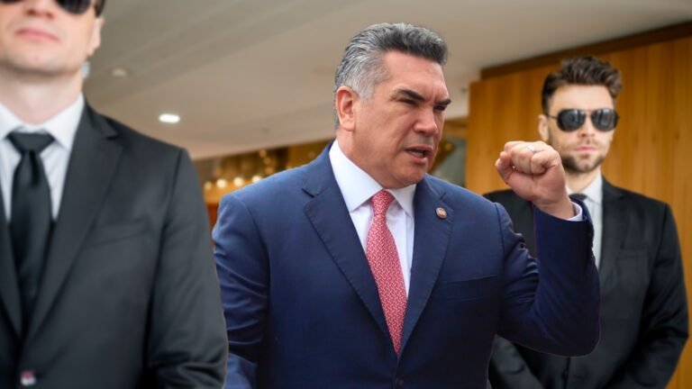 La escalada política: 'Alito' Moreno denuncia a Sheinbaum por acusaciones de lavado