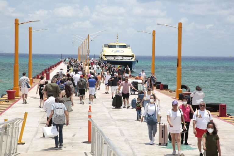 Lezama pide a sector turístico hablar bien de Quintana Roo ante Mundial 2026