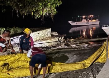 Pemex intensifica limpieza del río Pantepec tras derrame en Veracruz