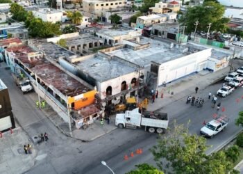FOCOS DE INFECCIÓN: Recuperan 2 predios abandonados en la SM 69 de Cancún