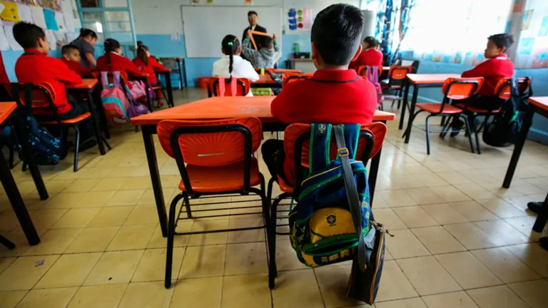 Reforma a la LFT: Permisos laborales para padres en eventos escolares