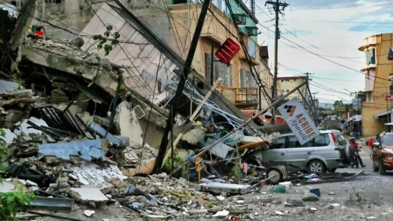 Terremoto de magnitud 7.4 en Filipinas: Seis muertos y alerta de tsunami