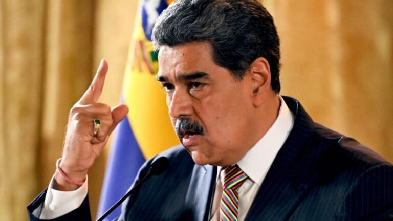 Venezuela denuncia "amenaza" por cazas de estados unidos cerca de sus costas