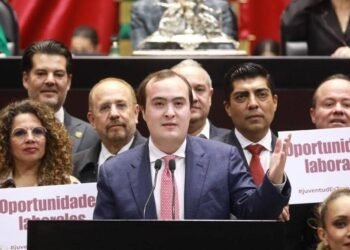 | ROMPEOLAS | Vapulea “Quique” Vázquez a sus colegas de QR