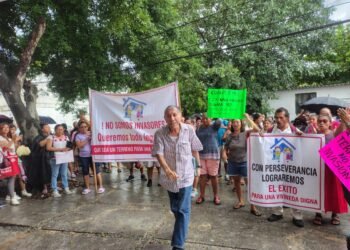 Exigen entrega de terrenos en Región 257 tras ser rechazados del programa de vivienda