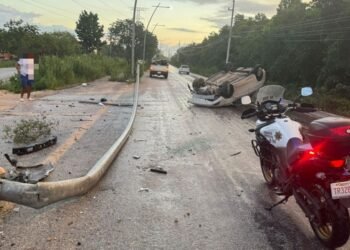 Conductor resulta lesionado tras aparatoso accidente en la avenida Huayacán