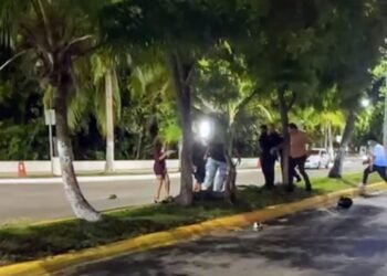 Pierde la vida joven y otro resulta lesionado tras choque en el Boulevard Bahía de Chetumal