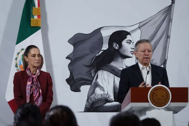 Zaldívar acusa campaña de desinformación por la reforma a la Ley de Amparo y señala a jueces