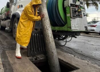 ZONA HOTELERA: Se agilizan trabajos de desazolve para prevenir encharcamientos