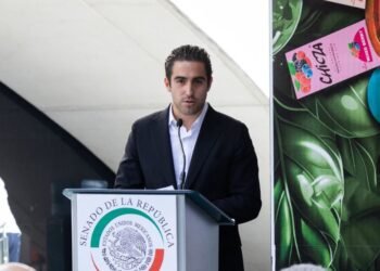 | ROMPEOLAS | Acto masivo para el Primer Informe de “Gino” Segura