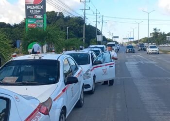 taxistas tulum tarifas, Imoveqroo quintana roo, turismo tulum 2025, sindicato tiburones del caribe, aeropuerto de tulum