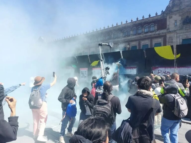 El bloque negro irrumpe en la manifestación Gen Z CDMX 2025