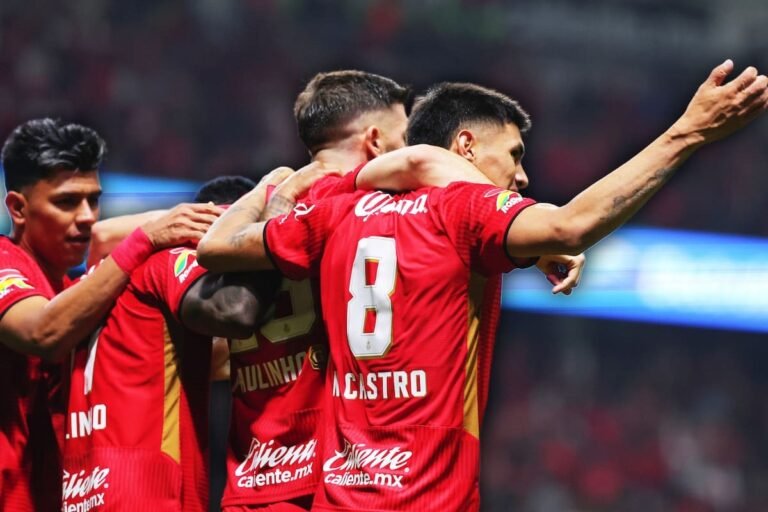 El infierno arde: Toluca fulmina al América y Paulinho es tricampeón de goleo