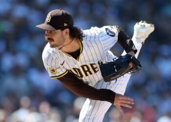 La apuesta de 210 millones de dólares: ¿Dylan Cease es el as que Toronto necesita?