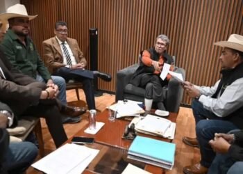 Monreal media la crisis hídrica: La nueva ley de aguas polariza al país