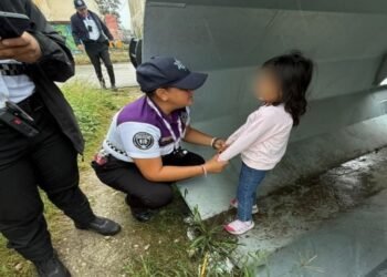 ARCO VIAL: Hallan a niña de 4 años refugiada dentro de poste de alta tensión