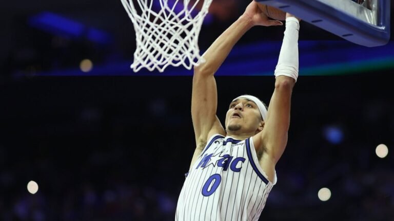 Noche de récords y furia: Anthony Black anota 31 en la paliza del Magic