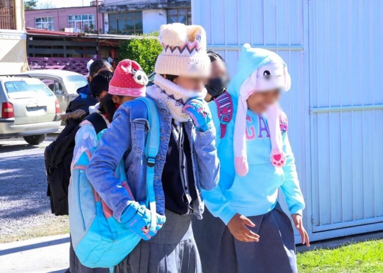 Suspensión de clases por frente frío 13: El mapa del caos educativo en México