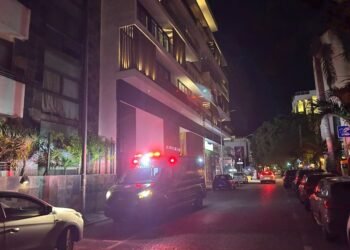Hallan sin vida a extranjero dentro de un departamento en Playa del Carmen