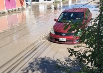 REGIÓN 254: Denuncian deterioro e inundaciones en avenida Galaxias del Sol (VIDEO)