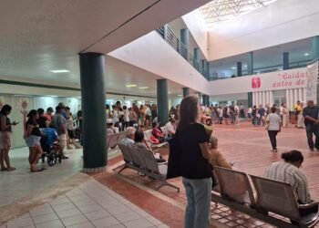 ¿COMO DINAMARCA?: Denuncian filas eternas e ineficiencia en el IMSS Cancún (VIDEO)