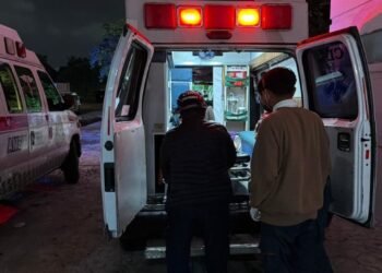 FRACCIONAMIENTO LA JOYA: Balean a pareja en puesto de marquesitas