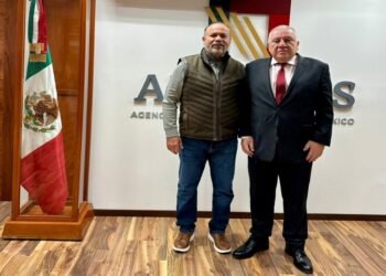 |ROMPEOLAS EXTRA| Ahora Julián se toma la foto con Rafa