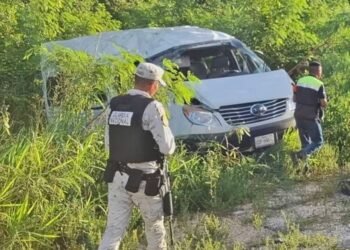 BACALAR: Accidente carretero deja al menos 11 lesionados