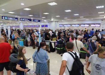 Cancún con tendencia a la baja en pasajeros nacionales en 2025, pese a ligero repunte internacional