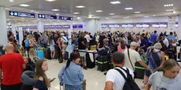 Cancún con tendencia a la baja en pasajeros nacionales en 2025, pese a ligero repunte internacional