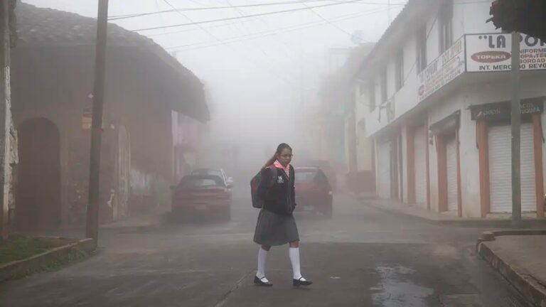Alerta en Puebla: 407 mil alumnos sin clases por el frente frío 18