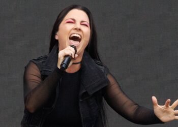 Amy Lee desata el rock y el romance: El año que redefinió su carrera artística