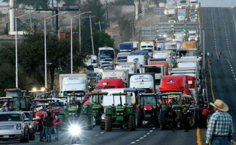 Bloqueos carreteros México 2025: El ultimátum que amenaza el caos decembrino