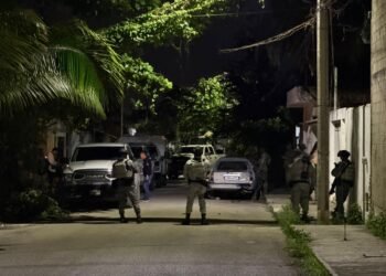 UN DETENIDO: Catean punto de venta de droga en SM-76 de Cancún